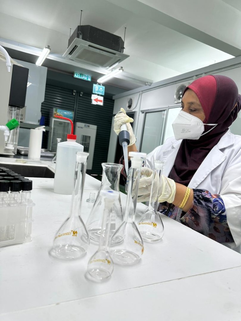Precision Volumetric Micropipetting for Chemical Analysis